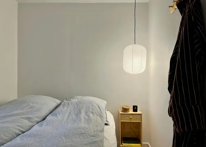 Сasa de vacaciones Be Surrounded By Trees In A Thatched Nykøbing Sjælland